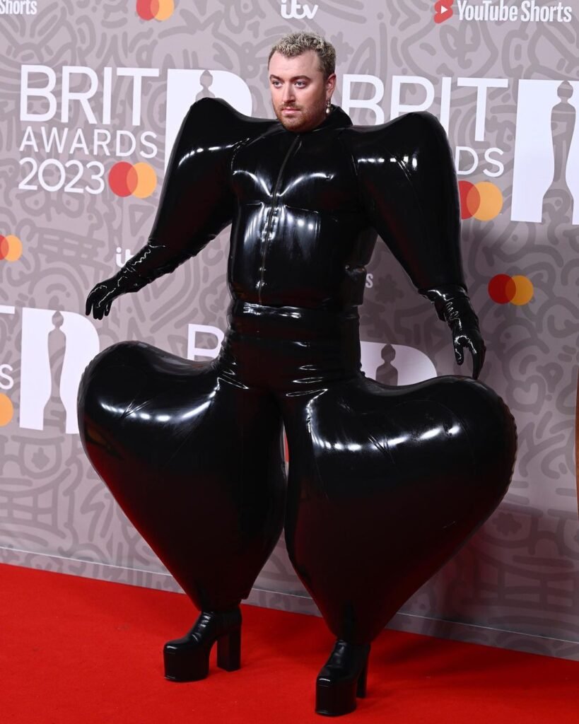 BRIT Awards 2023 Sam Smith y los looks más deslumbrantes de la noche