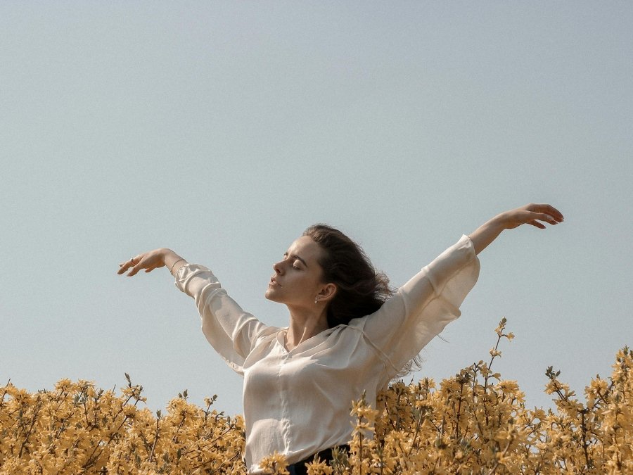 Mujer en el campo