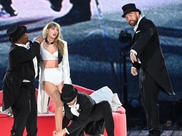 Travis Kelce y Taylor Swift show