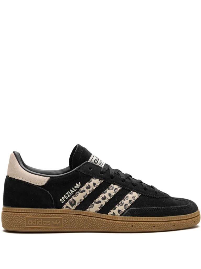 Tenis Adidas Spezial con estampado animal print