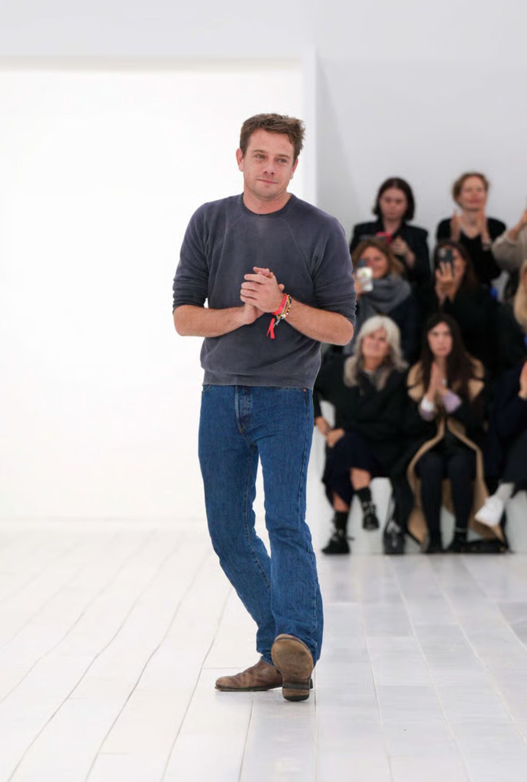 Jonathan Anderson Y Loewe Un Adi s Que Marca El Fin De Una Era jonathan-anderson-y-loewe-un-adi-s-que-marca-el-fin-de-una-era