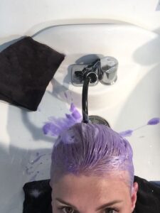 Shampoo morado: Cómo usarlo correctamente y para qué sirve