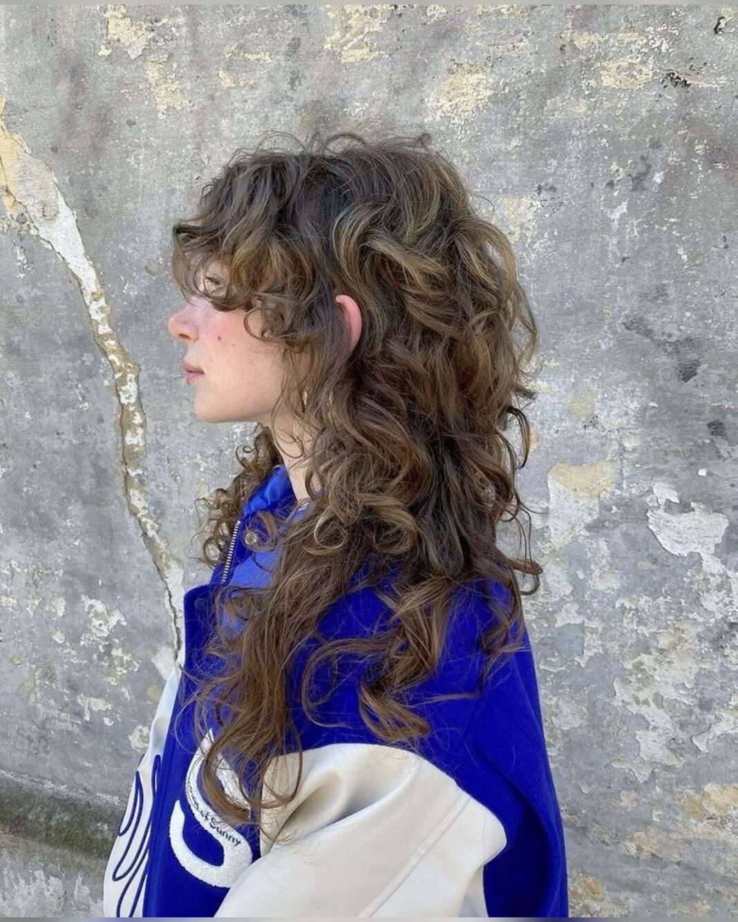 Cortes para cabello rizado que triunfan en 2025