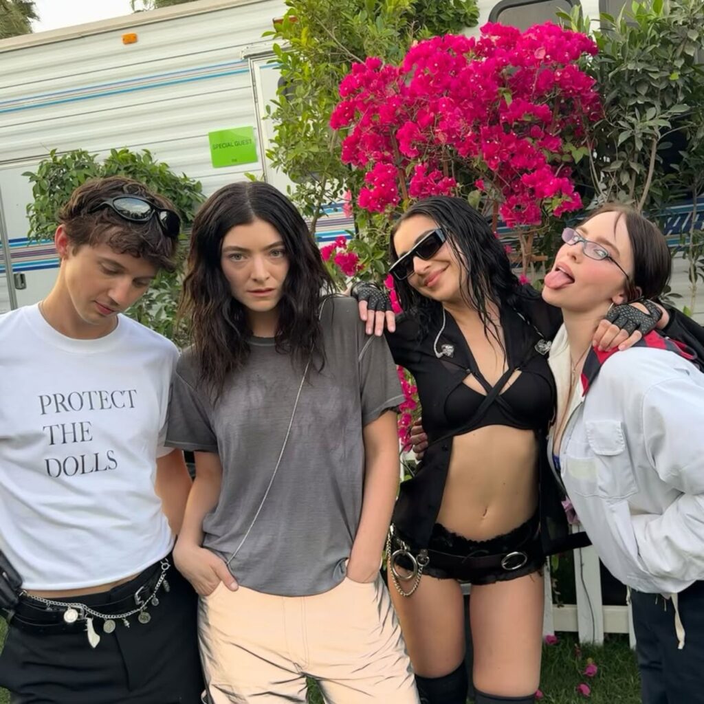 Charli XCX y Lorde en Coachella 2025
