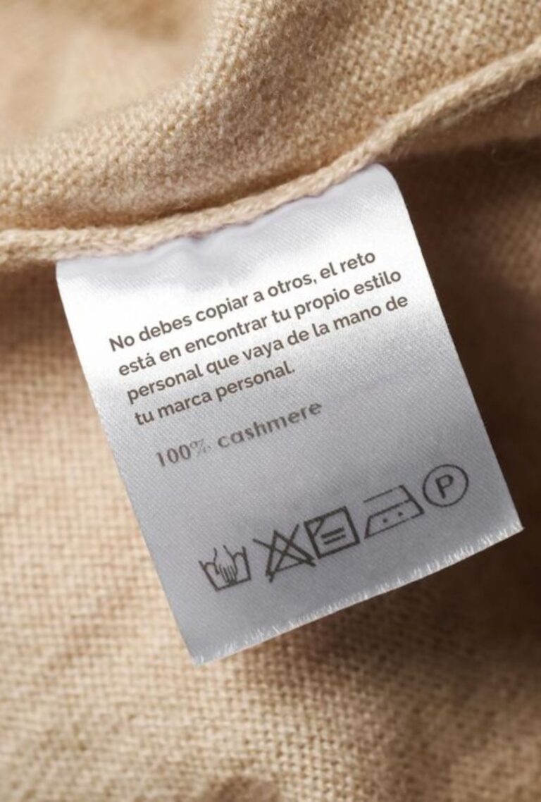 Cómo leer las etiquetas de tu ropa: símbolos, materiales y cuidados