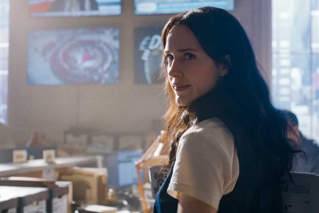 Rachel Brosnahan como Lois Lane