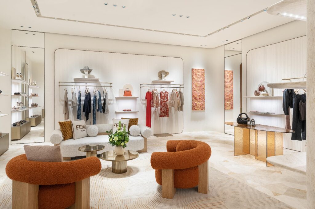 El interior de la boutique de Fendi