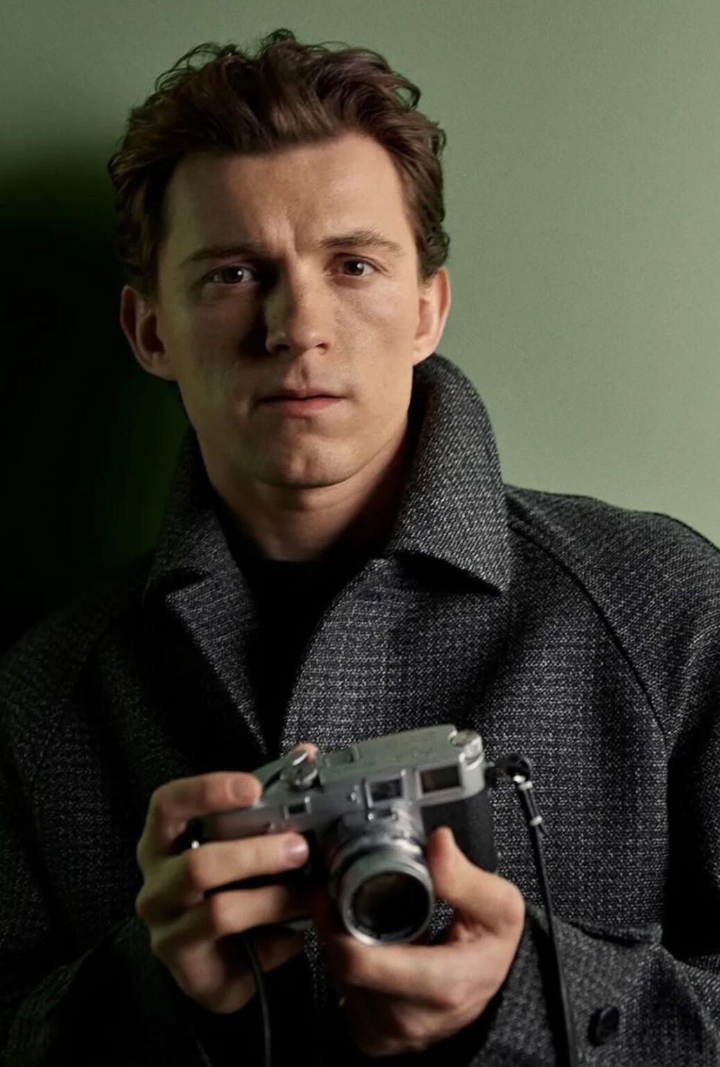 prada-lanza-paradigme-su-fragancia-masculina-con-tom-holland