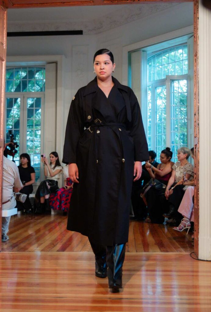 Ropa de Neithan Herbert para Raíz sin Tierra