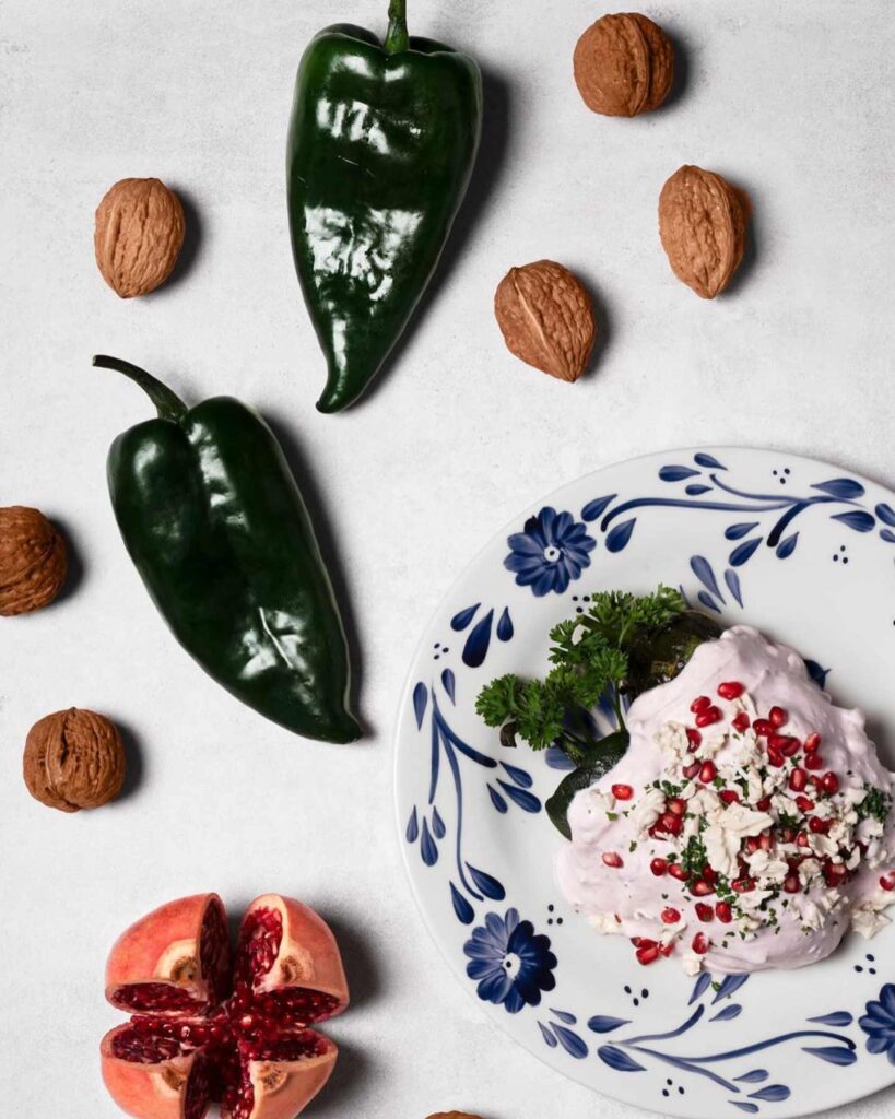 Chiles en nogada