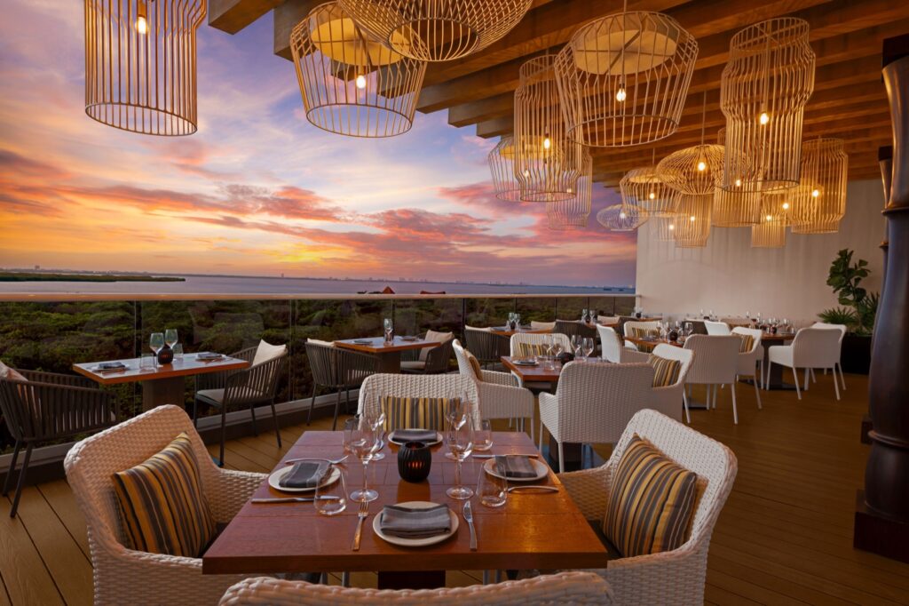 Hilton Cancún Mar Caribe All-Inclusive Resort