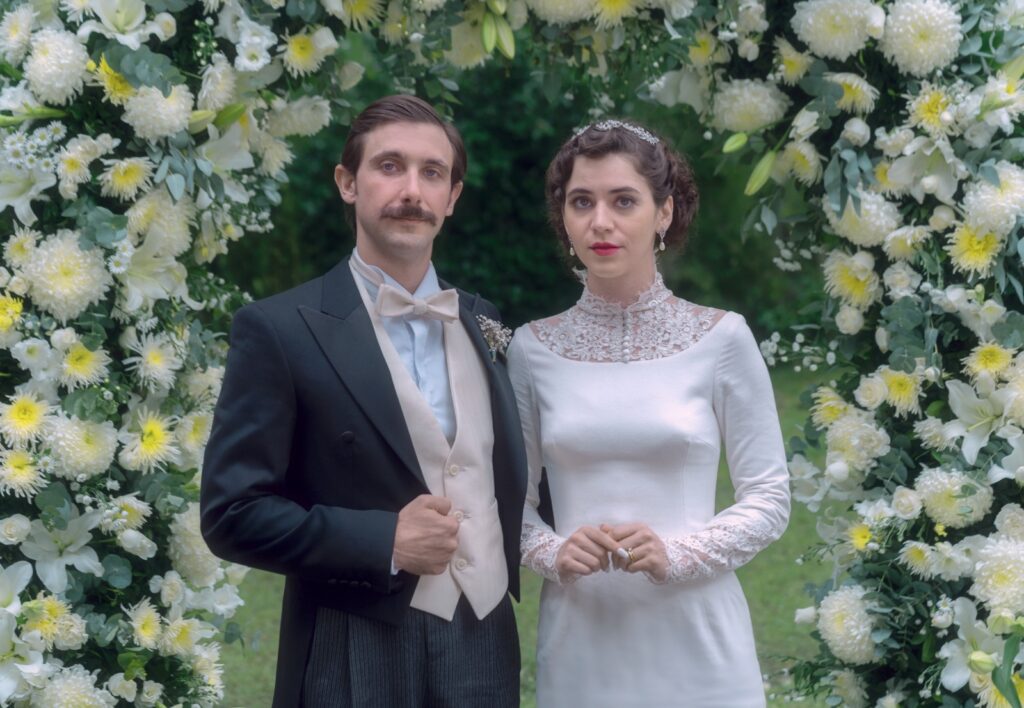 Emiliano Zurita y Tessa Ía