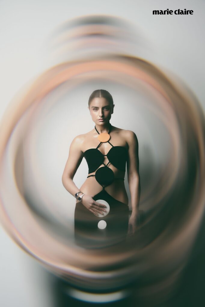 Aislinn Derbez en Marie Claire México