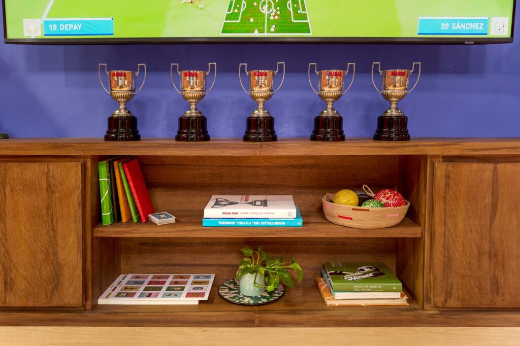 Experiencia Airbnb con Hugo Sánchez en el Estadio Azteca