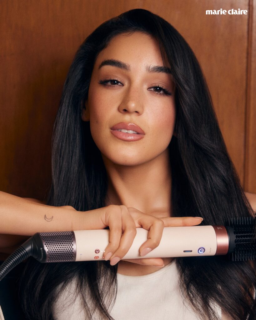 Alejandra Capetillo con Dyson