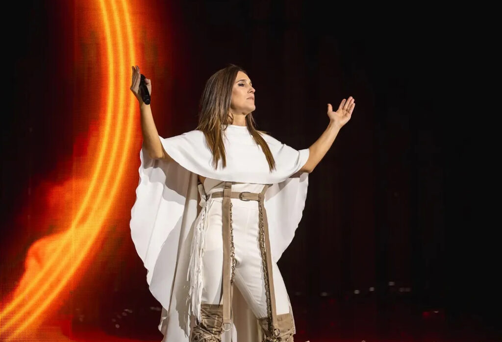 Soledad Pastorutti poncho