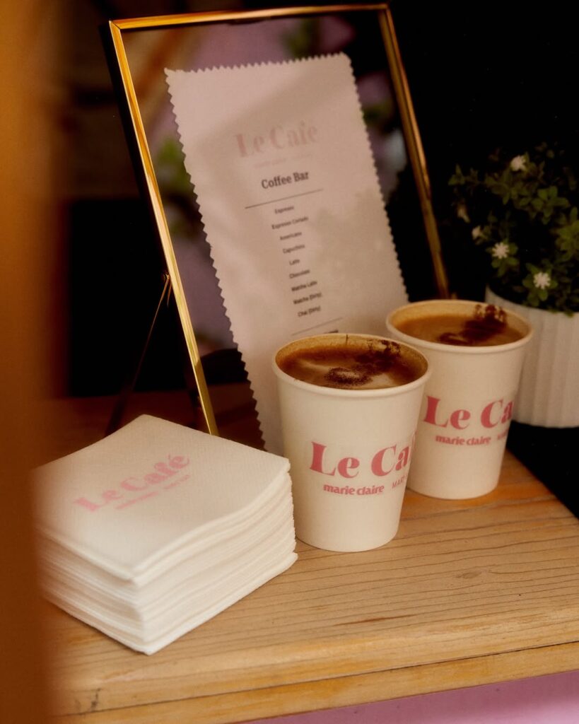 Café en LE CAFÉ