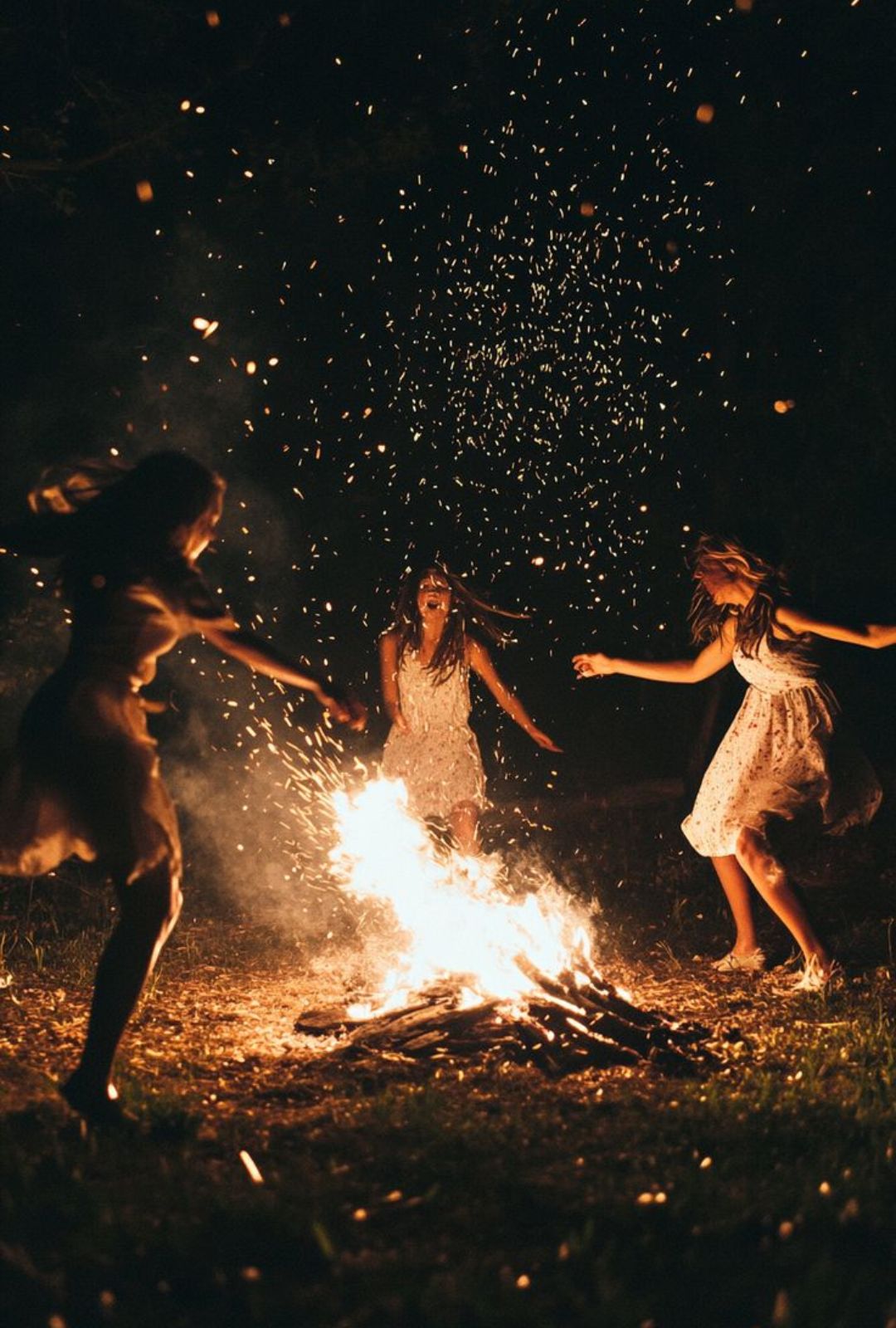 Noche de San Juan: Manual de rituales para el amor, buena suerte y fortuna