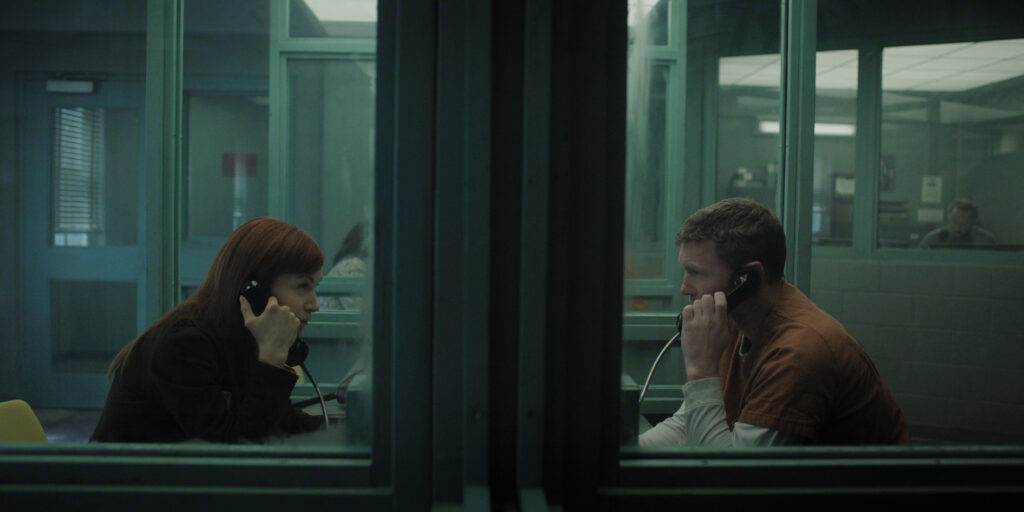 Sam Worthington y Britt Lower