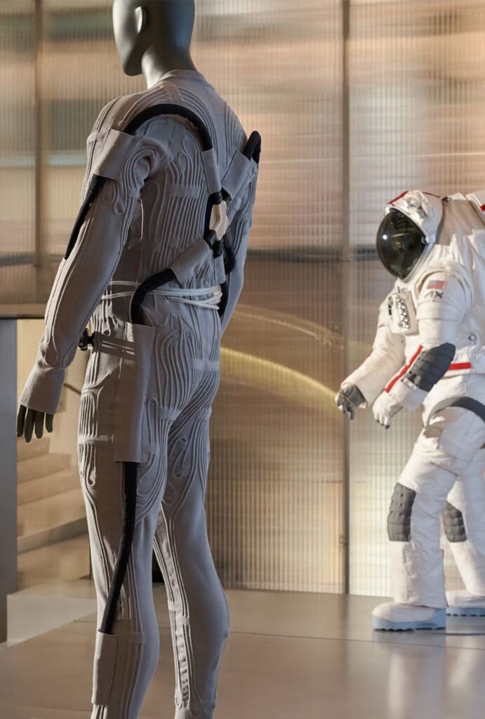 Prada y Axiom Space diseñan el traje de Artemis IV