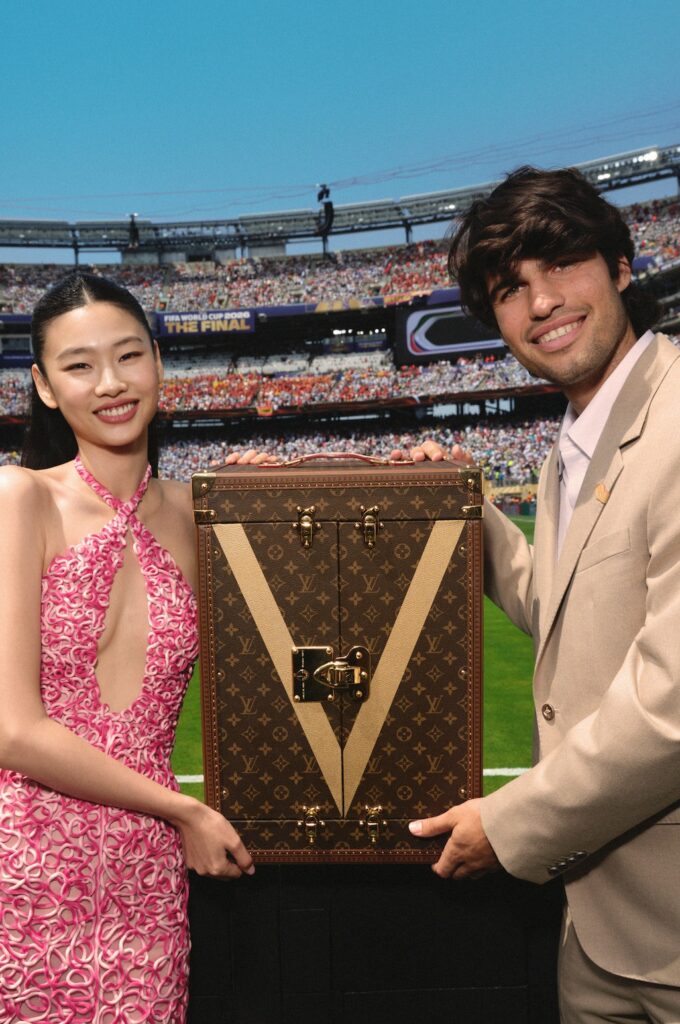 Hoyeon y Carlos Alcaraz